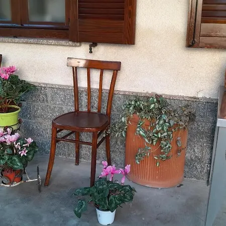 Lo Sciuro Bed & Breakfast