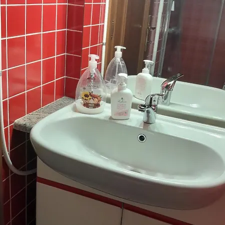 Lo Sciuro Bed & Breakfast *
